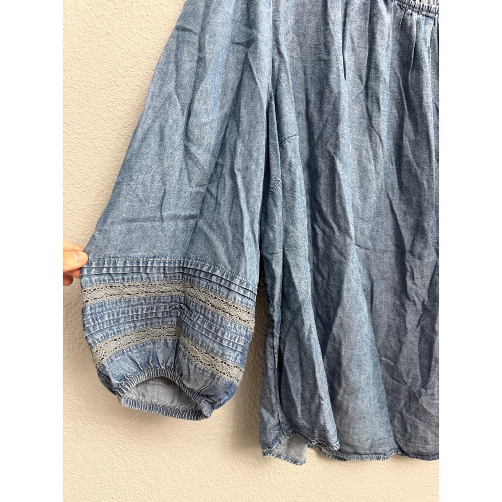 LC Lauren Conrad Women Plus 2X Blue Lyocell Chambray Lace Sleeve Peasant Blouse - Picture 3 of 6